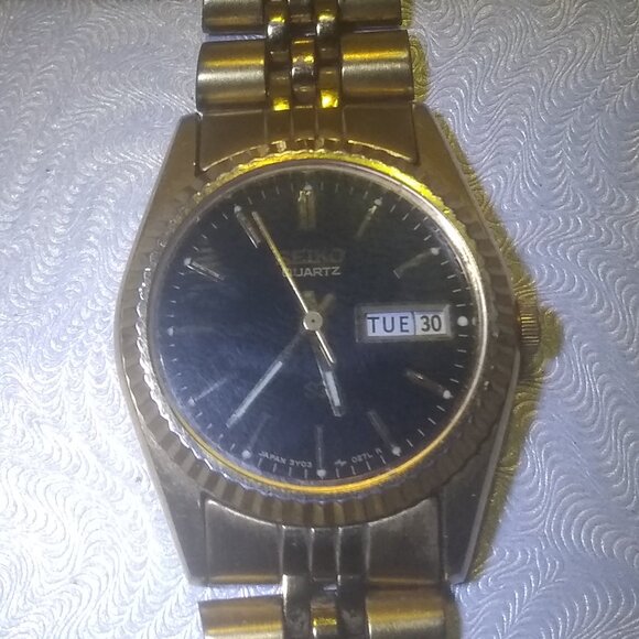 Seiko Quartz Watch 3Y03-0169 Day Date All Gold Bracelet New Glass Battery !!! - Picture 1 of 12